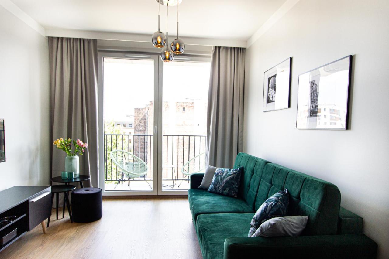 Patio Praga Metro Apartment Warsaw Exterior photo